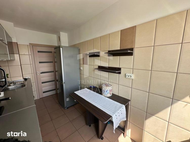 Apartament cu 3 camere decomandat, mobilat în Pantelimon