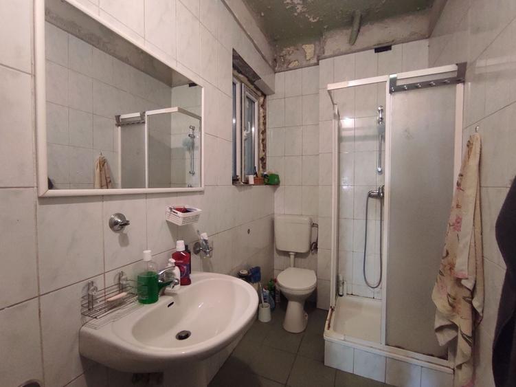 Apartament cu 4 camere decomandat în Calea Călărașilor