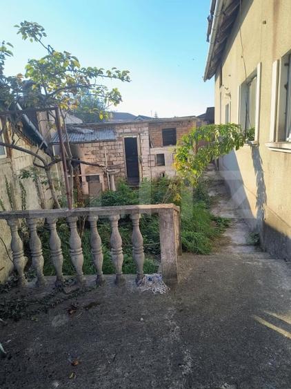 Casă individuală cu 3 camere cu Canalizare în Nord-Vest