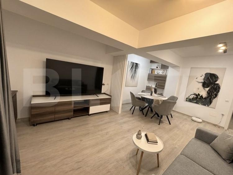 Apartament cu 3 camere decomandat, mobilat în Exterior Est