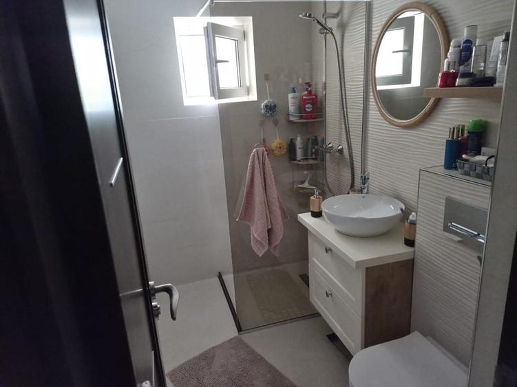 Apartament cu 2 camere decomandat în Valea Adâncă