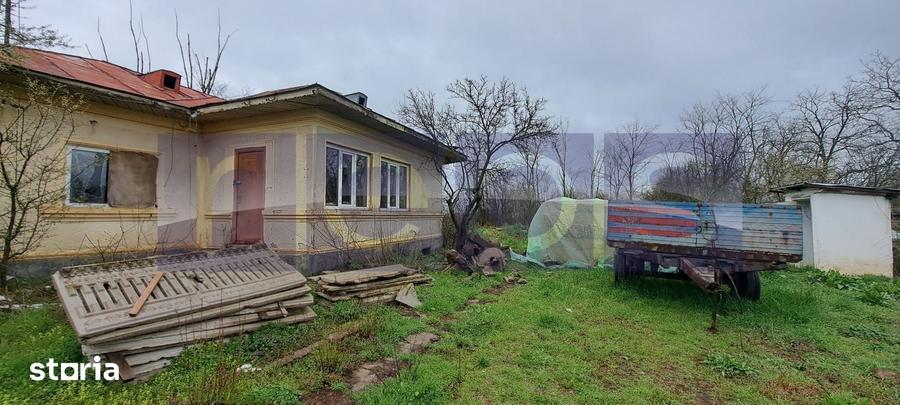 Teren de 4000 mp, în Crângeni
