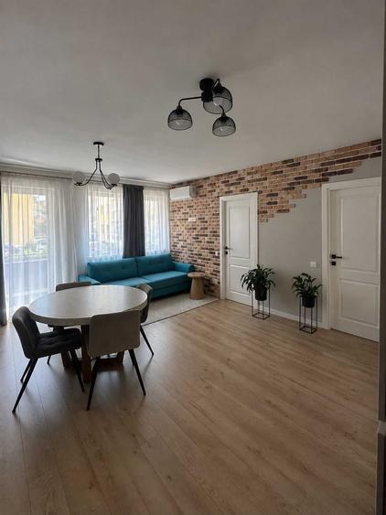 Apartament cu 2 camere semidecomandat în Florești