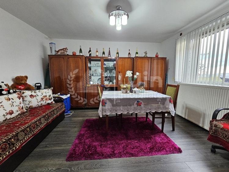 Casă individuală cu 3 camere cu Canalizare în Între Lacuri