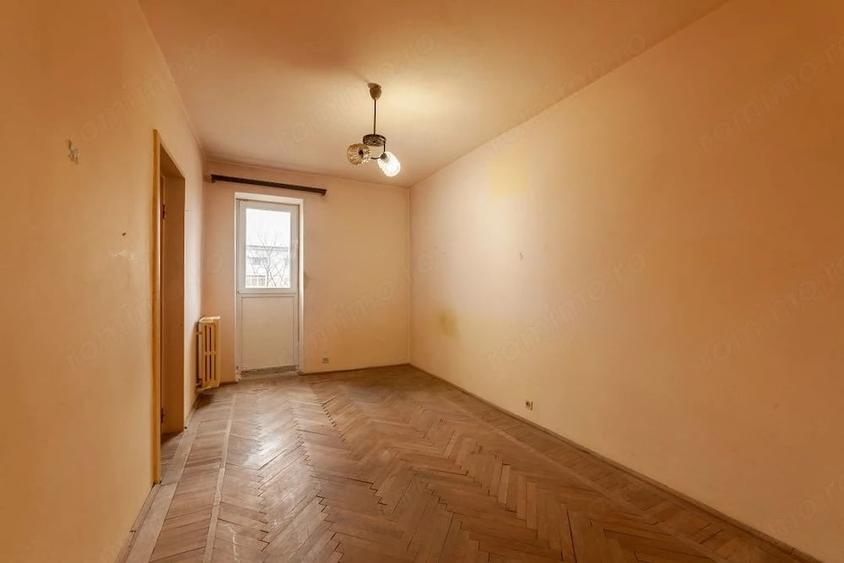 Apartament cu 3 camere decomandat în Războieni
