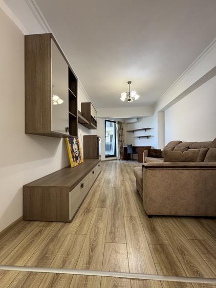 Apartament cu 2 camere semidecomandat, mobilat în Nord