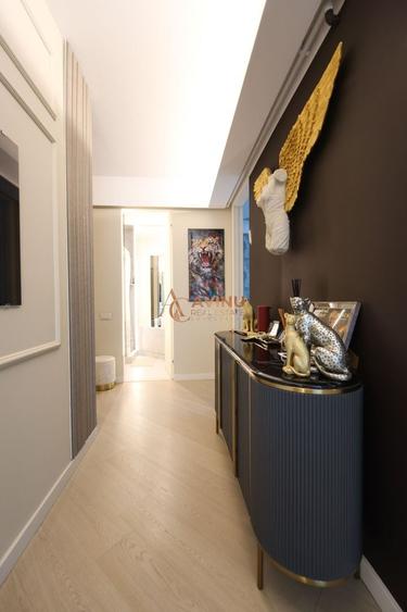 Apartament cu 3 camere în Sud-Vest