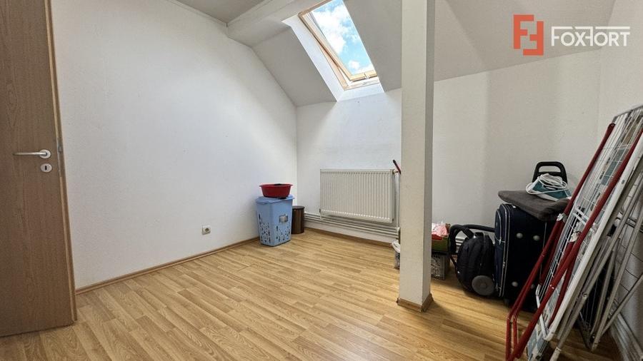 Apartament cu 3 camere decomandat, mobilat în Girocului