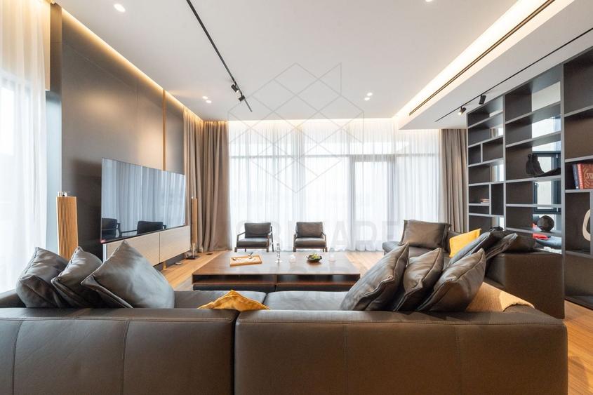 Penthouse cu 5 camere decomandat, mobilat în Băneasa