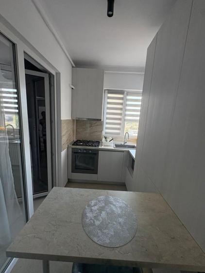 Apartament cu 2 camere semidecomandat, mobilat în Sebastian