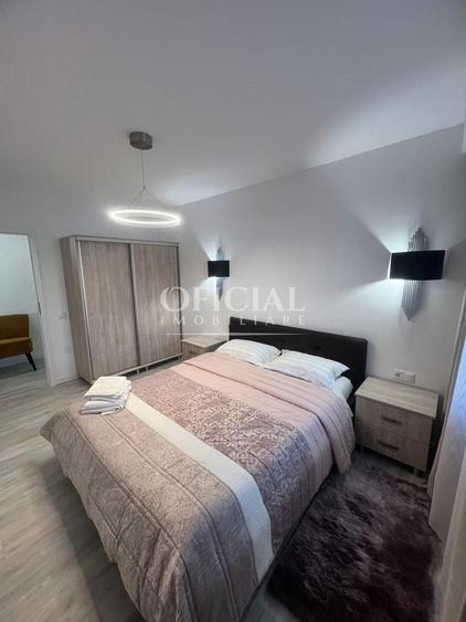 Apartament cu 3 camere semidecomandat, mobilat în Florești