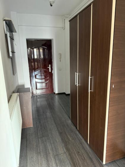 Apartament cu 2 camere decomandat în Berceni