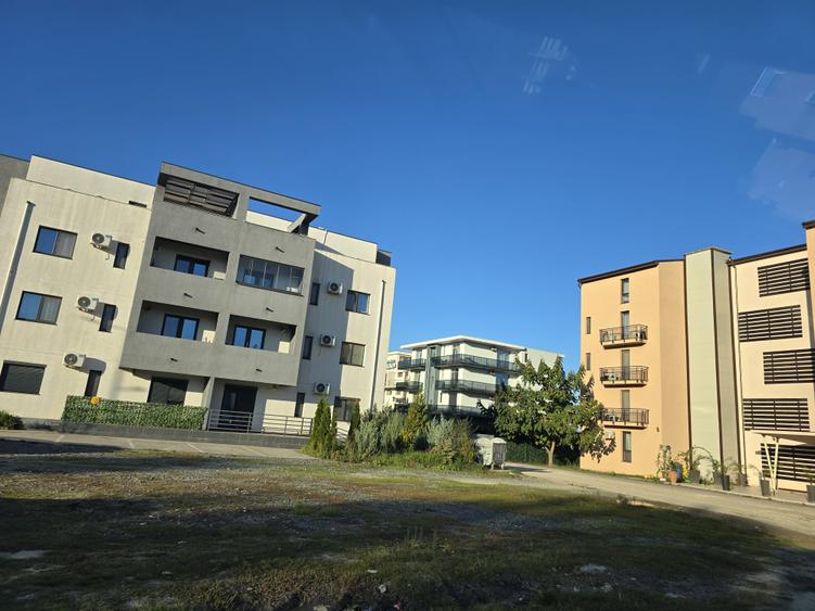 Teren Construcții intravilan de 600 mp, în Nord