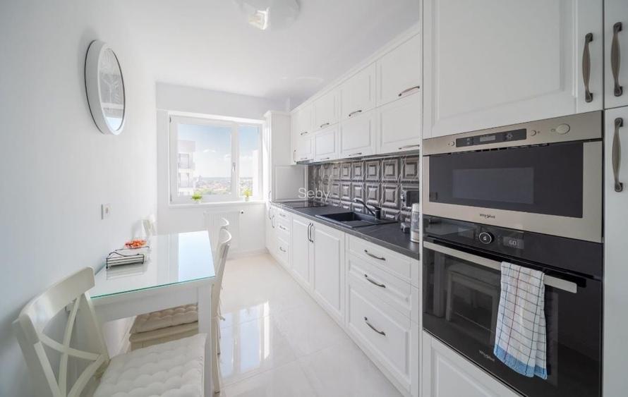 Inchiriez apartament cu 2 camere lux,cu loc de parcare,,in cartierul ,,Prima Onestilor,,,