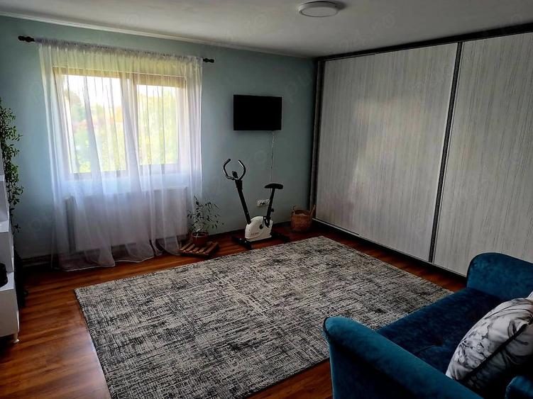 Casă cu Teren 885 Mp în Găgeni
