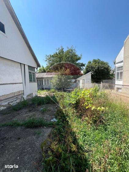 Casă cu 2 camere cu Teren 332 Mp în Central