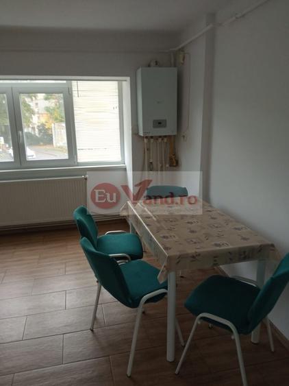 Apartament cu 3 camere decomandat, mobilat în I. C. Frimu