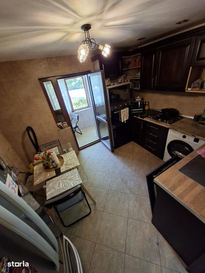 Apartament cu 4 camere în Ostroveni