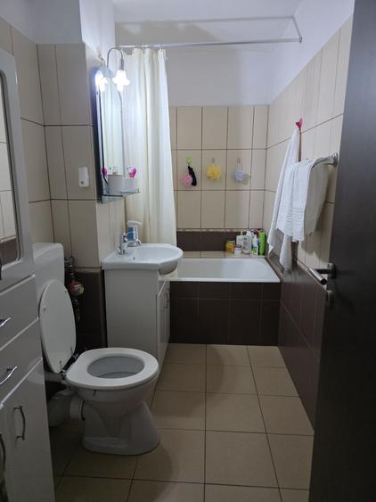 Apartament cu 3 camere în Rogerius