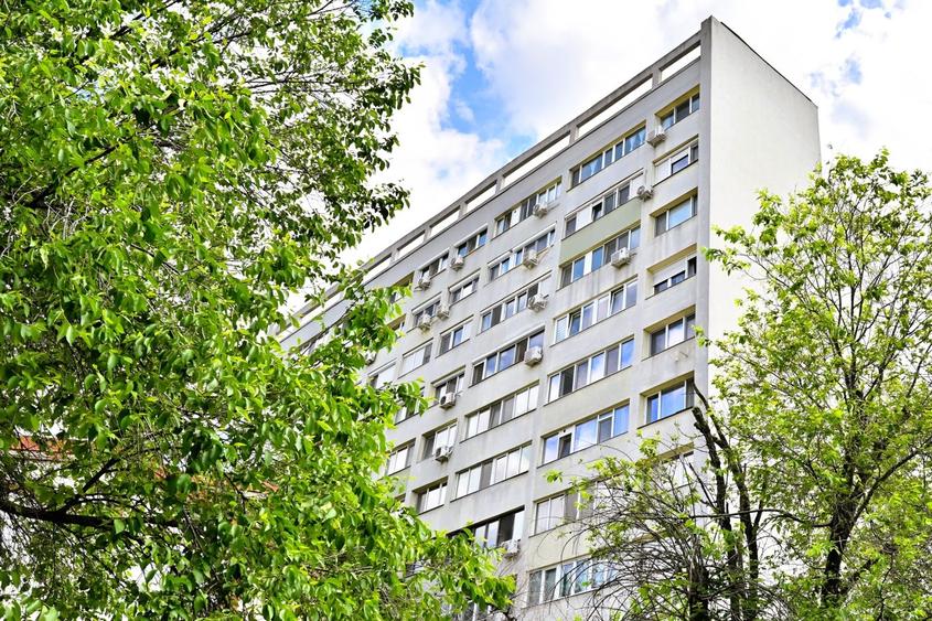 Apartament cu 2 camere semidecomandat în Basarabia
