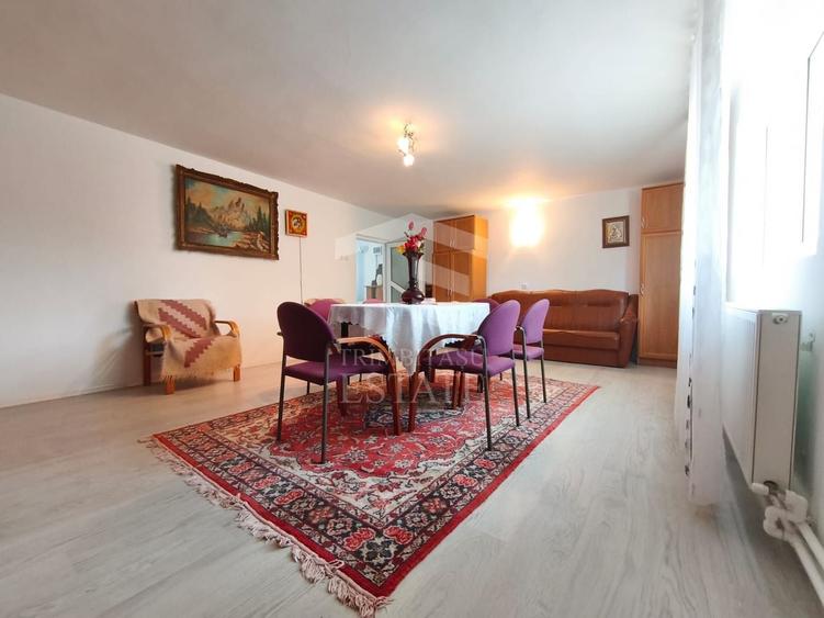 Casă individuală cu 5 camere cu Canalizare în Poiana