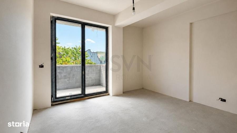 Apartament cu 3 camere semidecomandat în Ștefan cel Mare