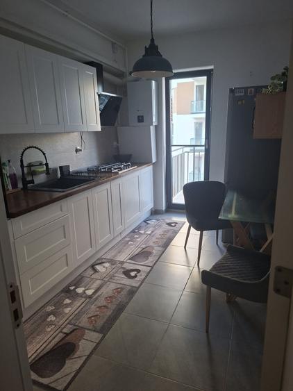 Apartament cu 2 camere decomandat în Runcu