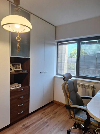 Apartament cu 4 camere decomandat în Albești