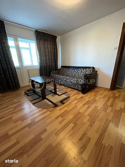Apartament cu 2 camere semidecomandat în Podu Roș