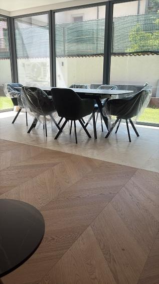 Apartament cu 4 camere decomandat, mobilat în Central