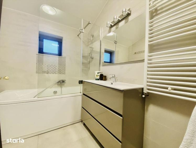 Casă cu 4 camere în Central