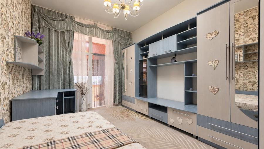 Apartament cu 3 camere semidecomandat, mobilat în Eforie Nord