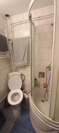 Triplex 356mp cu bai, bucatarii, utilitati separate 5 parcari stradale - 1