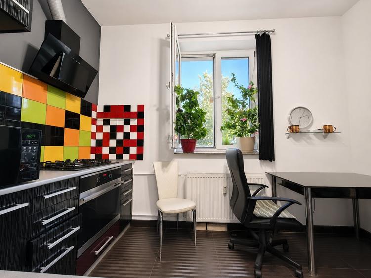 Apartament cu 2 camere decomandat, mobilat în Jiului