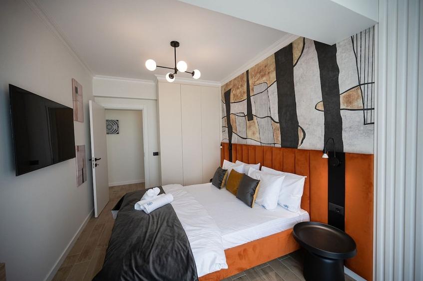 Apartament cu 3 camere decomandat în Mamaia-Sat
