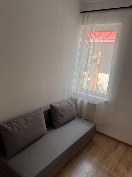 Casă cu 2 camere cu Teren 100 Mp în Gruia