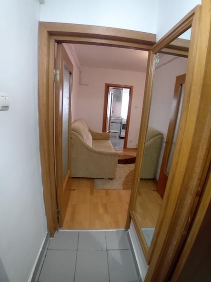 Apartament cu 2 camere decomandat, mobilat în Calea Romanului