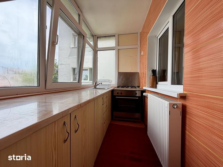 Apartament cu 3 camere, mobilat în Aviației