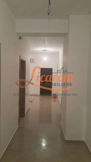 Spațiu comercial, de 65 mp, în Centrul Civic
