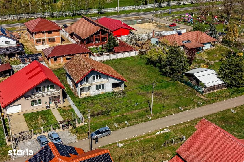 Casă cu 4 camere cu Teren 605 Mp în Felnac
