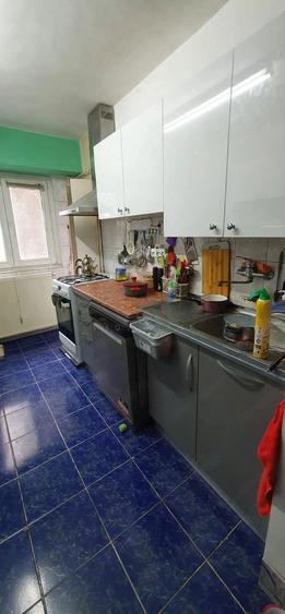 Apartament cu 3 camere decomandat, mobilat în 13 Septembrie