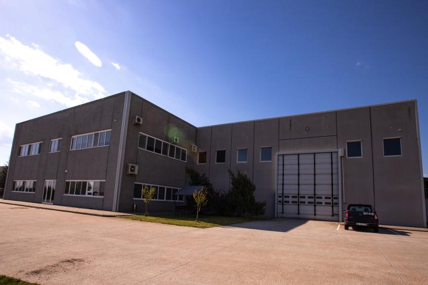 Spațiu industrial, de 5,100 mp, în Țițești
