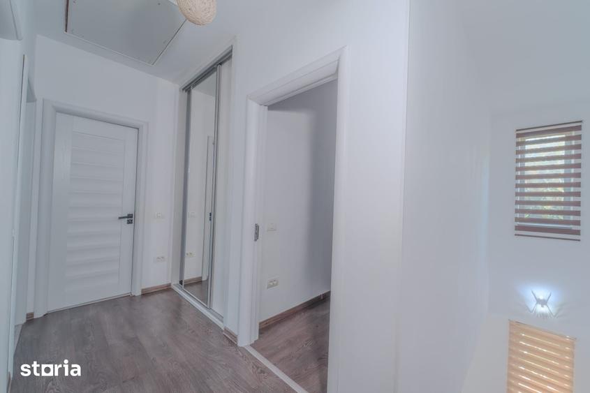 Casă cu 4 camere cu Teren 250 Mp în Palazu Mare