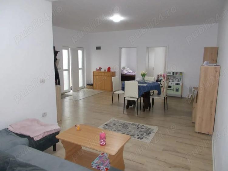 Casă cu 4 camere în Becicherecu Mic