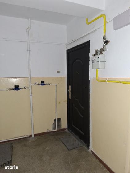 Apartament cu 3 camere semidecomandat în George Enescu
