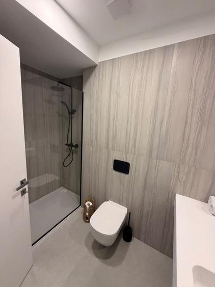 Apartament cu 2 camere semidecomandat, mobilat în Pipera