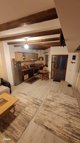 Apartament cu 3 camere în Sărărie