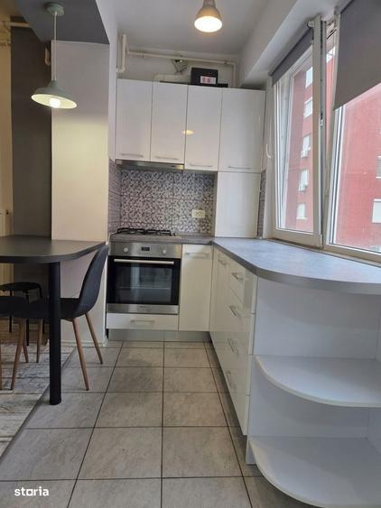 Apartament cu 2 camere, mobilat în Central