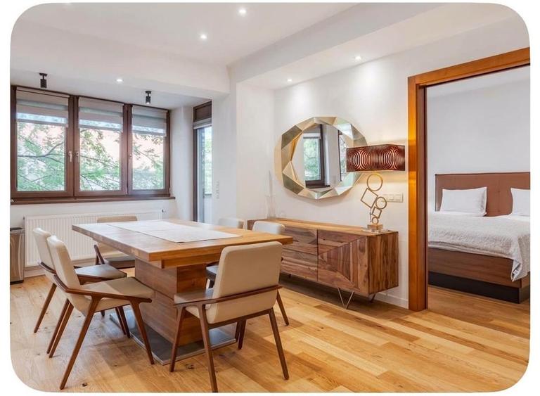 Apartament cu 3 camere decomandat în Ultracentral