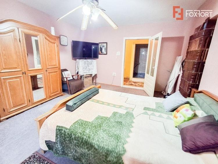 Casă individuală cu 5 camere cu Canalizare în Giarmata